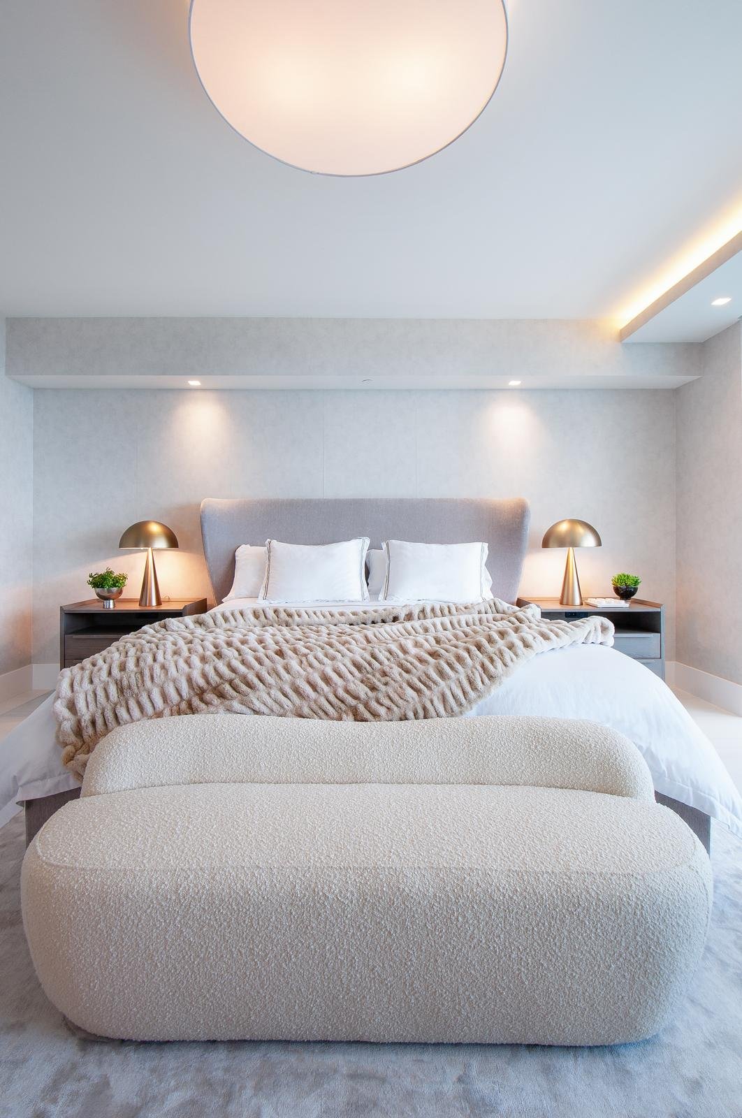 Hallandale Decor Elements